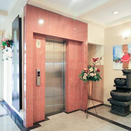 Super Oyo Capital O 175 K-60 Residence Surabaya Dış mekan fotoğraf