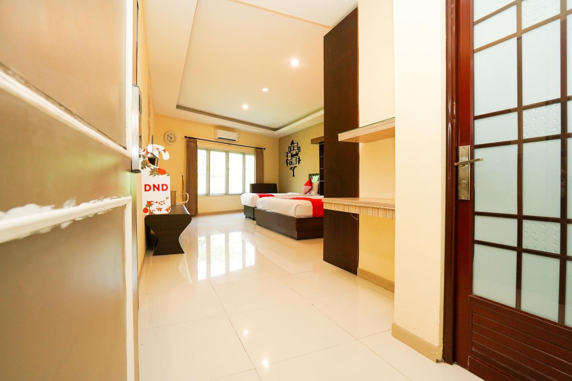 Super Oyo Capital O 175 K-60 Residence Surabaya Dış mekan fotoğraf
